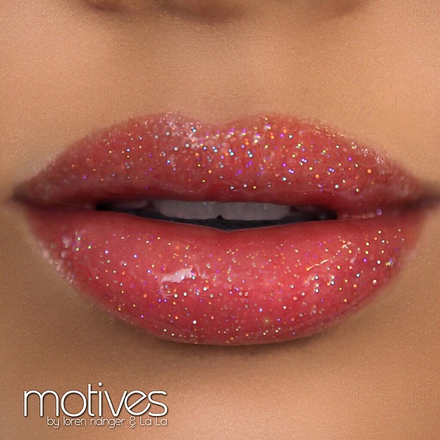 Motives Diamond Glam Lips